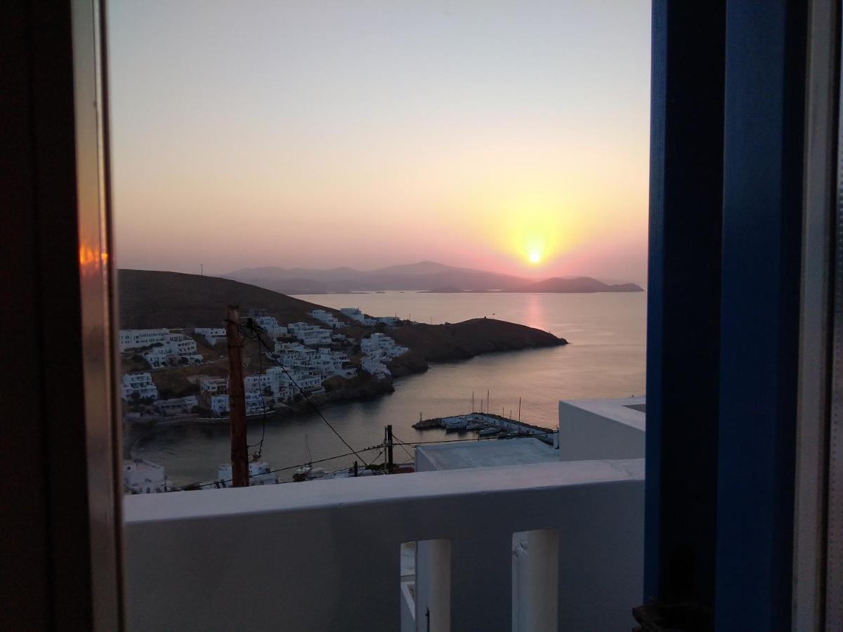 Ferienwohnung Θέαστρον - Theastron House With Great View In Chora Pera Gyalos Exterior foto