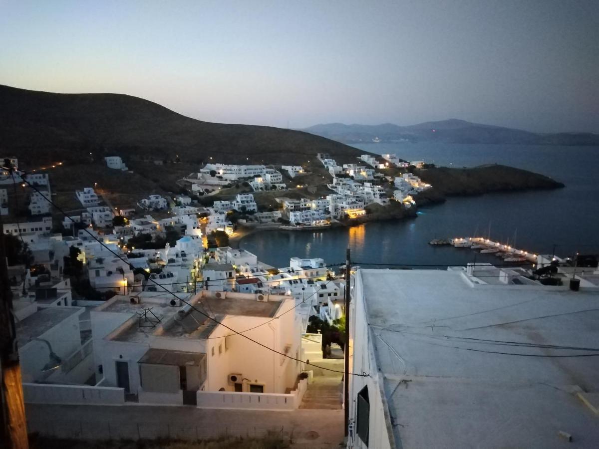 Ferienwohnung Θέαστρον - Theastron House With Great View In Chora Pera Gyalos Exterior foto