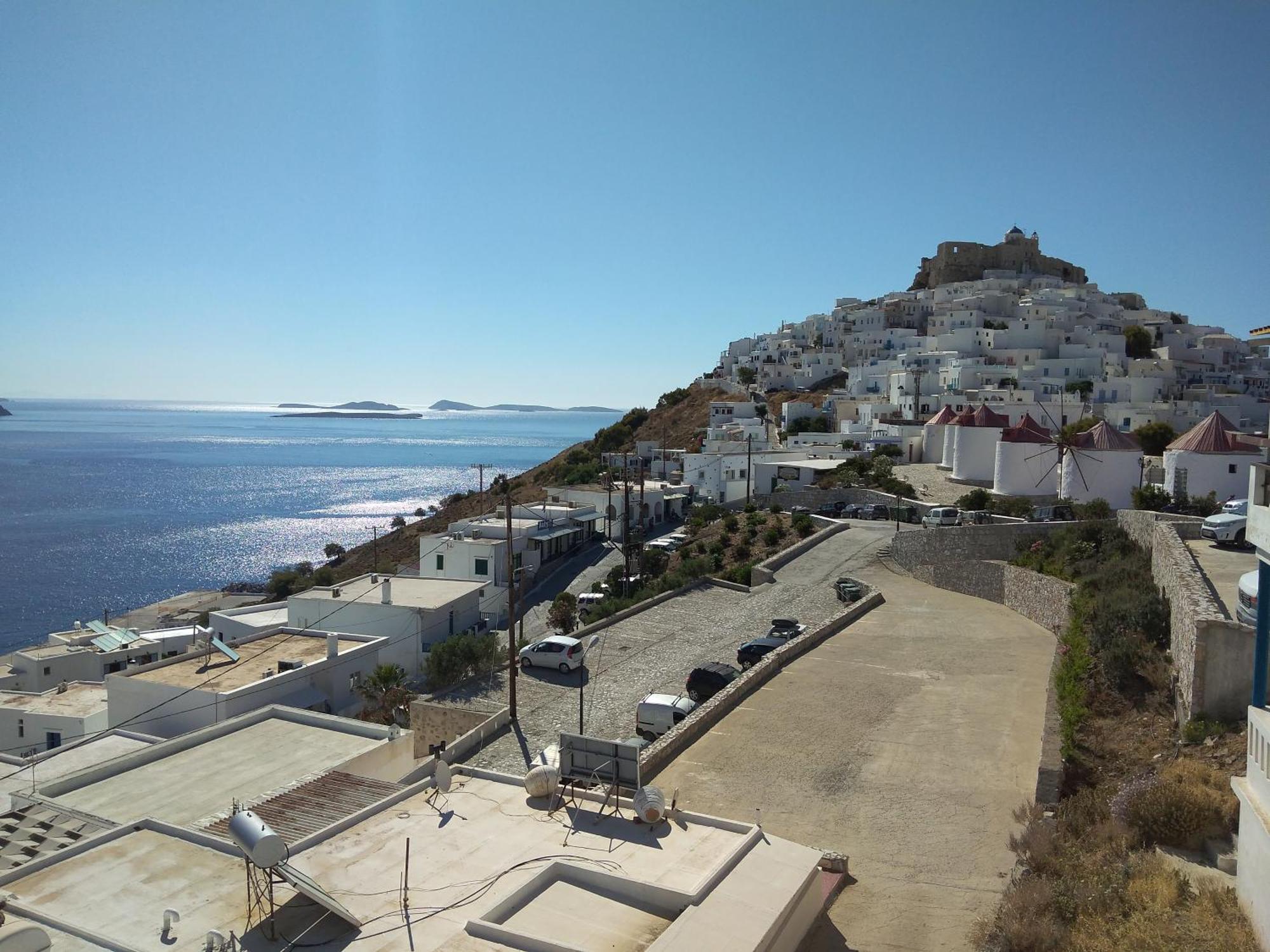 Ferienwohnung Θέαστρον - Theastron House With Great View In Chora Pera Gyalos Exterior foto